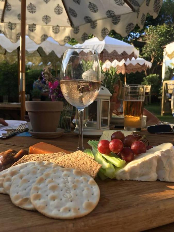 צ'יפינג נורטון The Crown Inn, Church Enstone מראה חיצוני תמונה